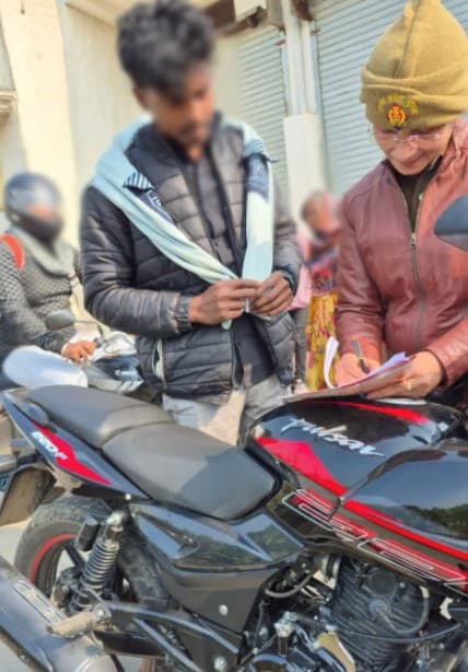 मिशन शक्ति 5.0 के तहत जनपदीय पुलिस द्वारा चलाया गया एण्टी रोमियो अभियान