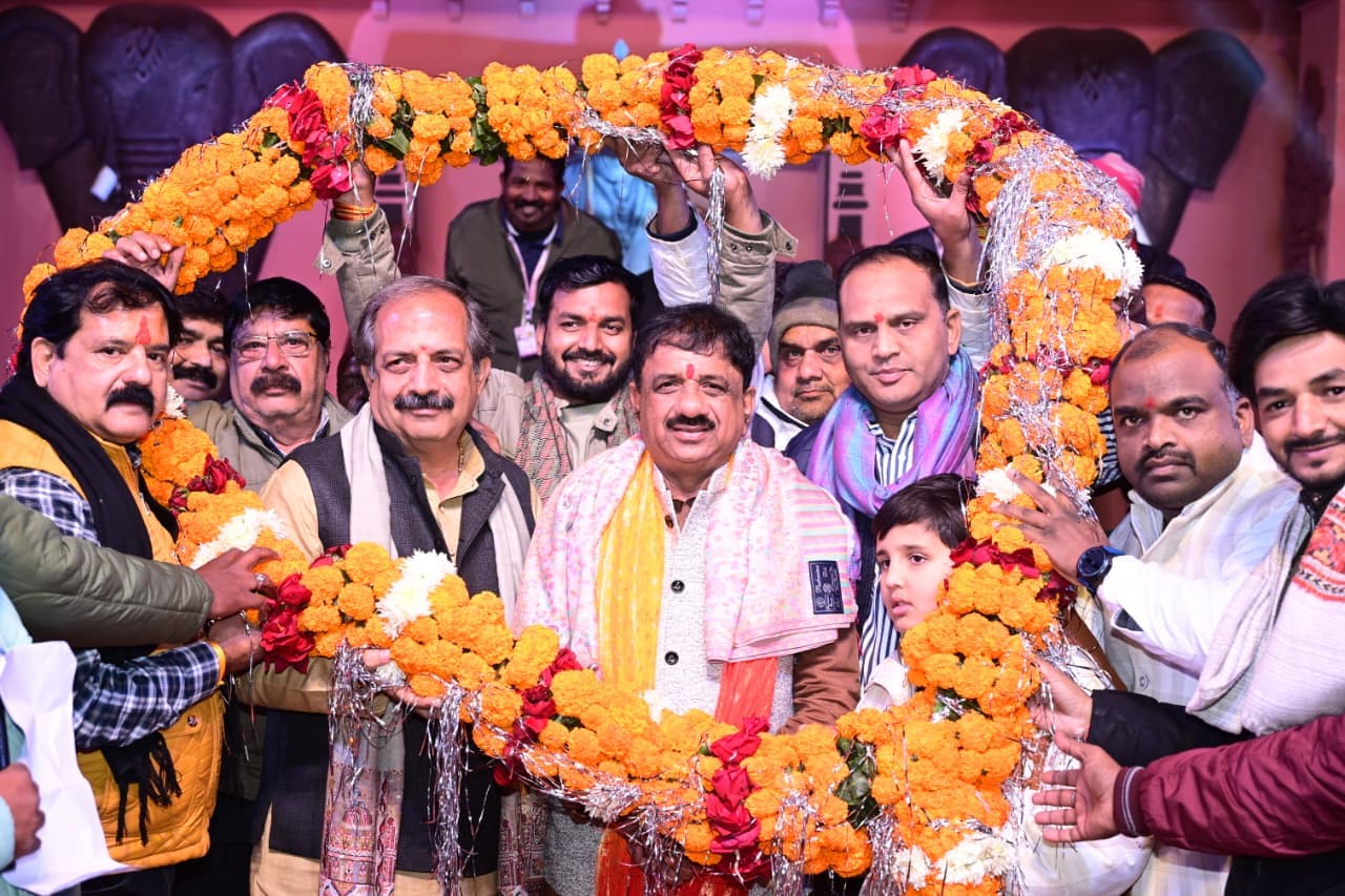 52 दिनों तक चला भोजपाल महोत्सव मेला रंग-बिरंगे गुब्बारे व भोजपुरी नाइट के साथ भव्य समापन