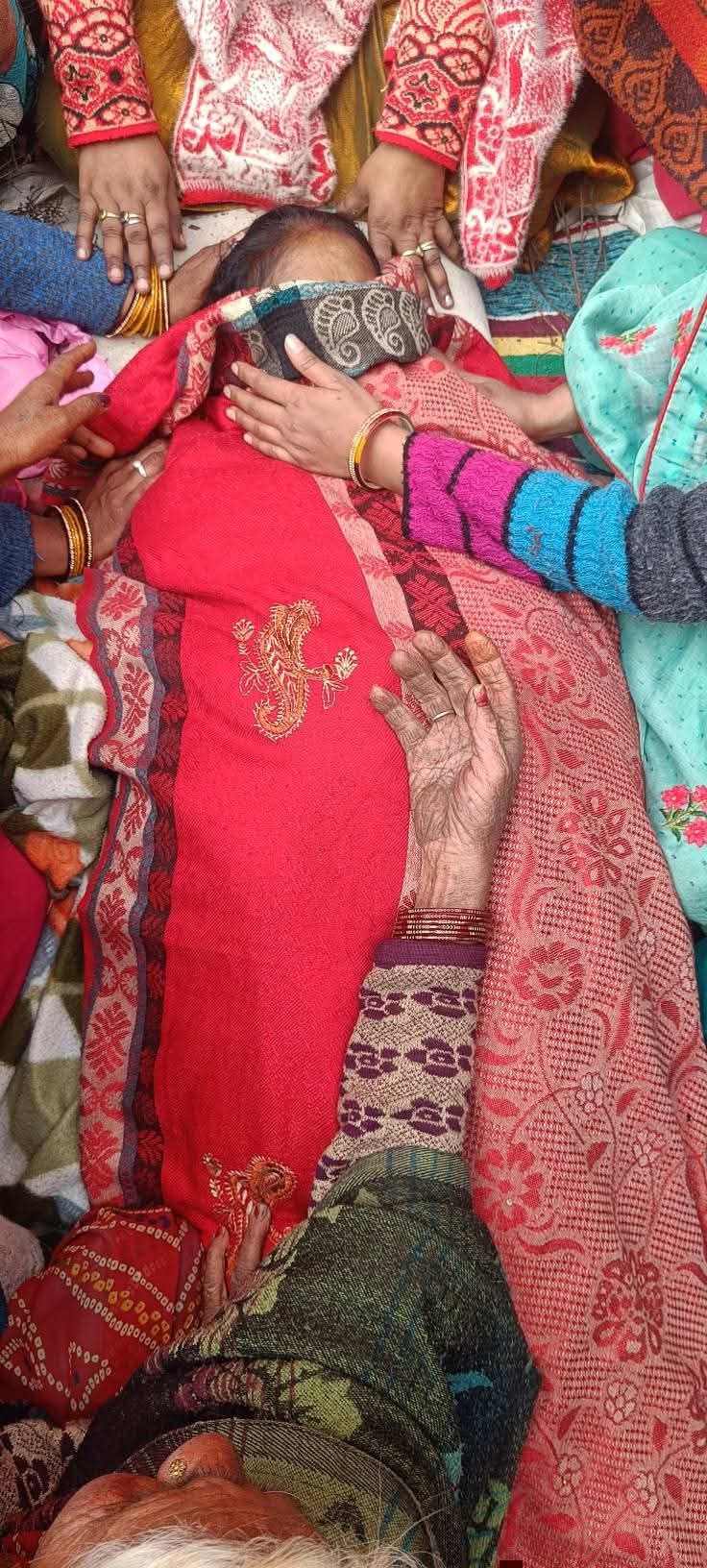 बेलघाट में शोक की लहर सुरेश विश्वकर्मा की पत्नी का आकस्मिक निधन,