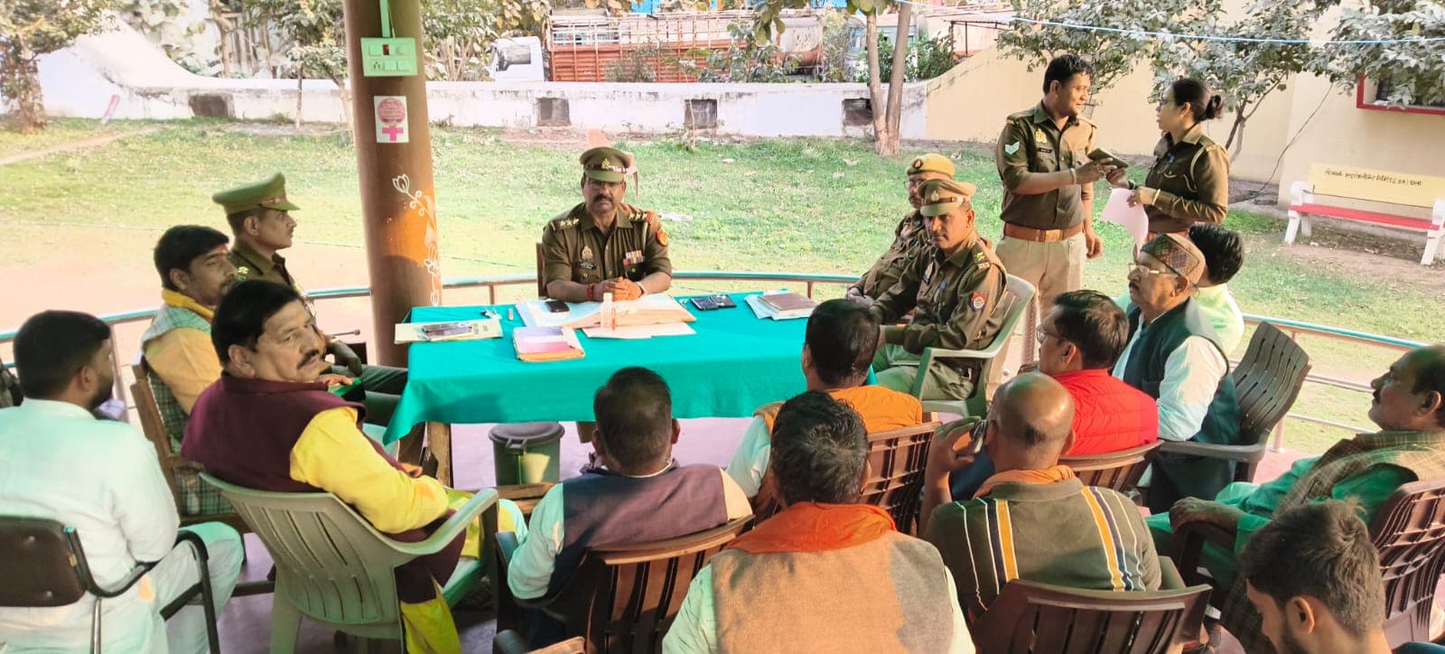 होली पर्व को लेकर थाना परिसर में पीस कमेटी की बैठक आयोजित