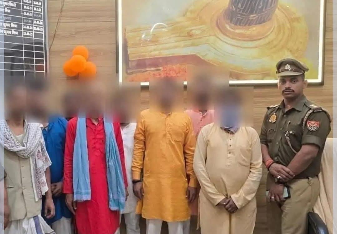 सुगम दर्शन के नाम पर ठगी का पर्दाफाश: काशी विश्वनाथ धाम में 8 दलाल  गिरफ्तार