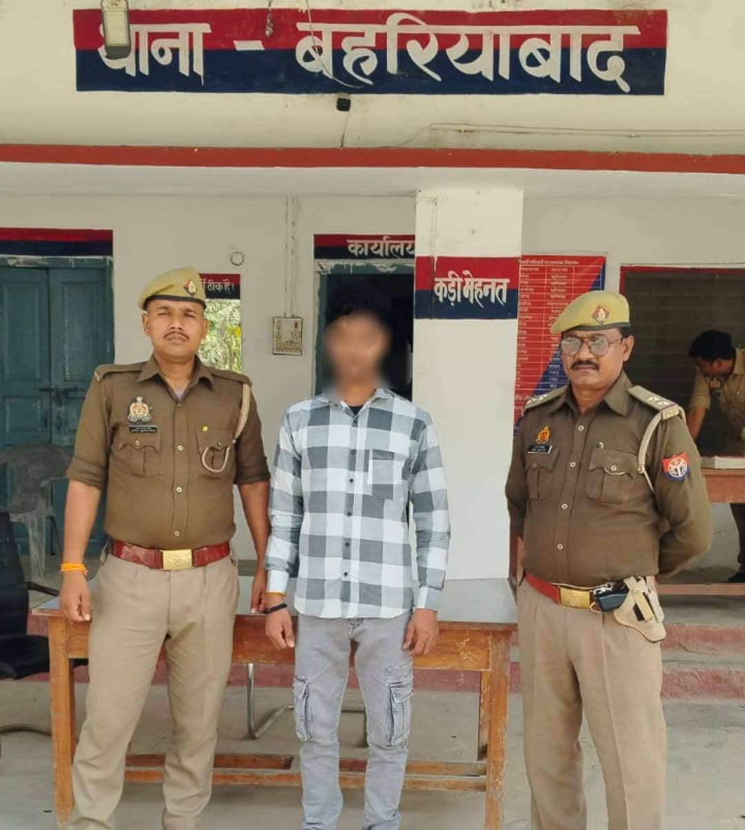 पॉक्सो एक्ट के वांछित अभियुक्त को बहरियाबाद पुलिस ने किया गिरफ्तार मुखबिर