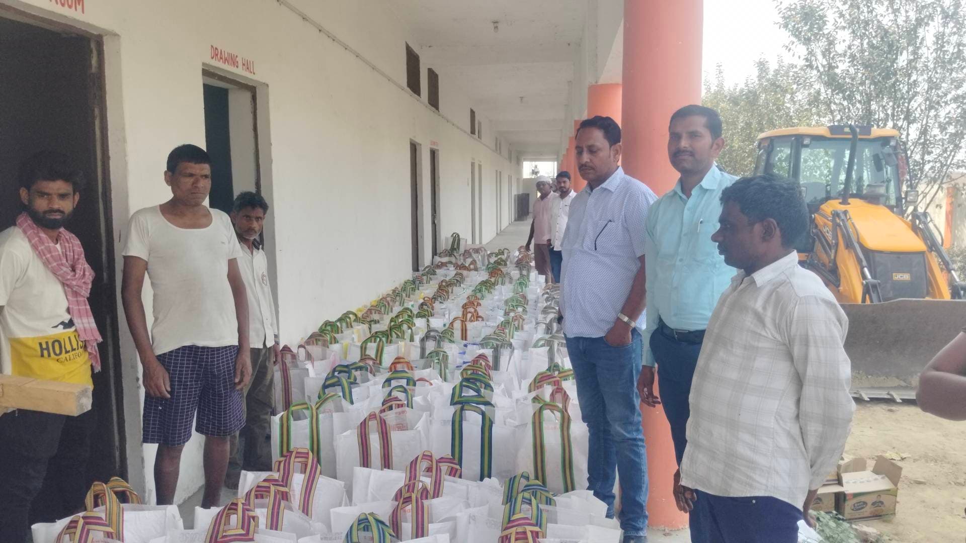 रमजान में 250 जरूरतमंद मुस्लिम परिवारों को ईदी स्वरूप खाद्य सामग्री वितरित