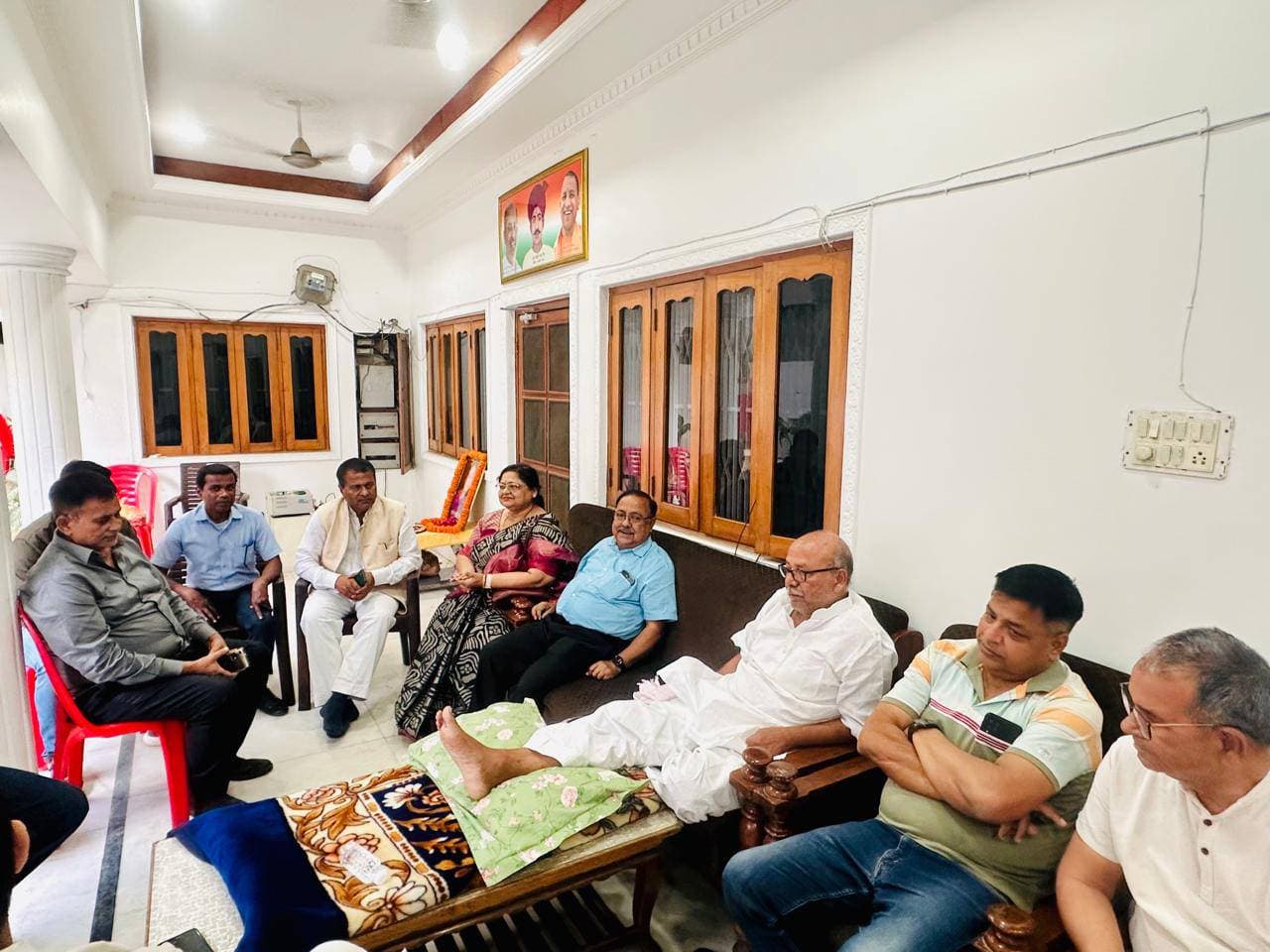 अजय सिंह टप्पू की माता के निधन पर दी श्रद्धांजलि