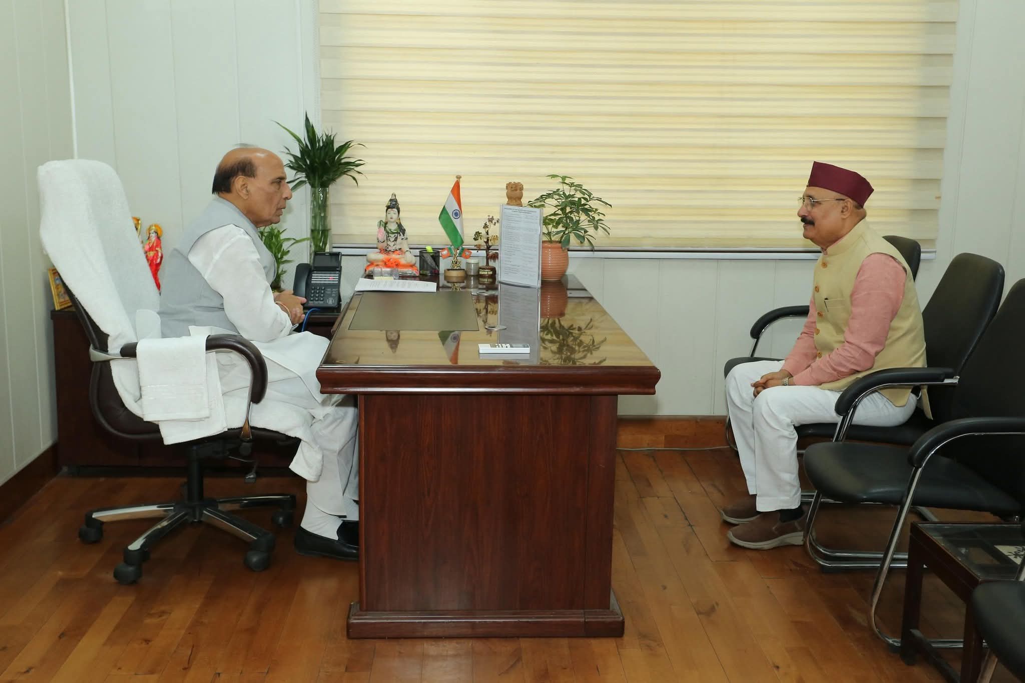 देश के माननीय रक्षा मंत्री एवं लखनऊ के लोकप्रिय सांसद आदरणीय श्री