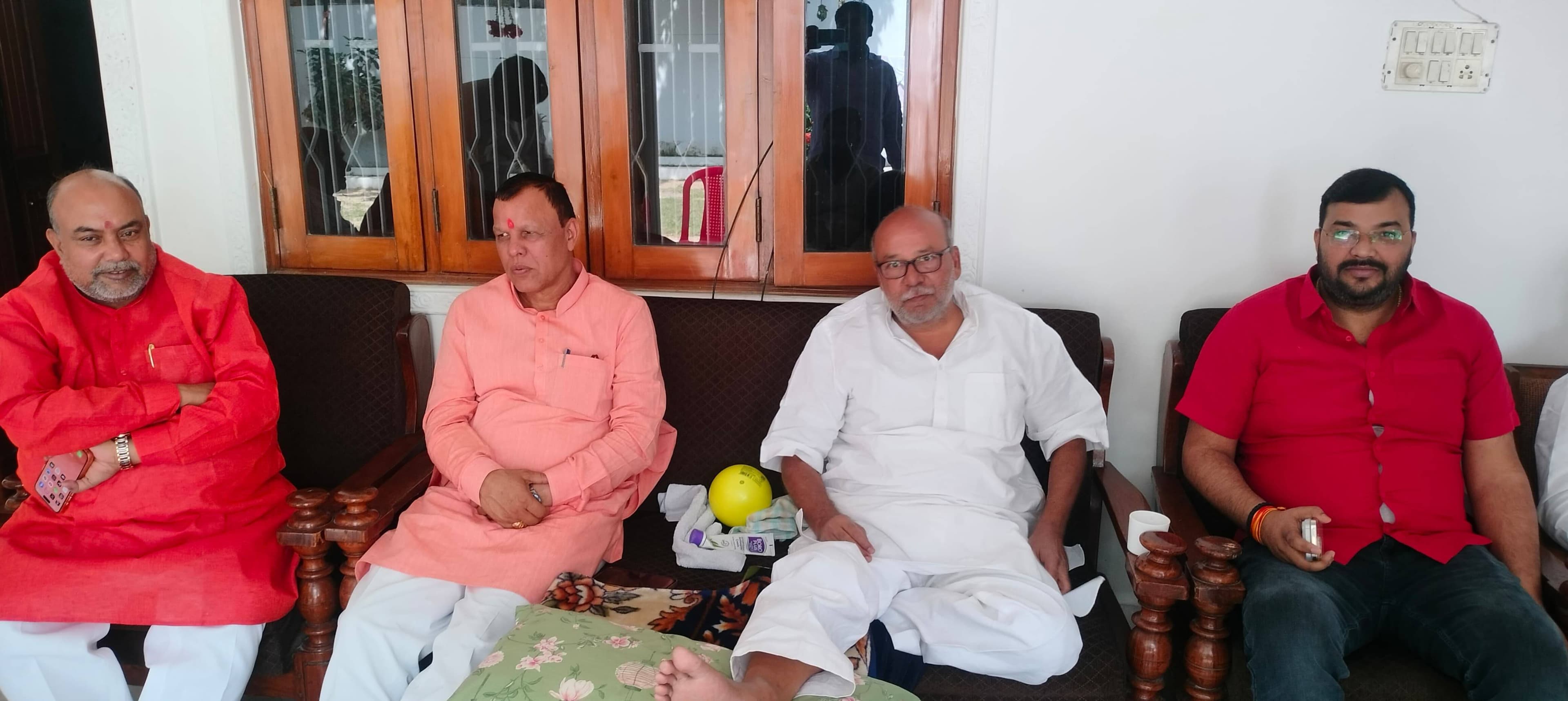 भाजपा जिलाध्यक्ष सहित वरिष्ठ नेताओं ने दी श्रद्धांजलि