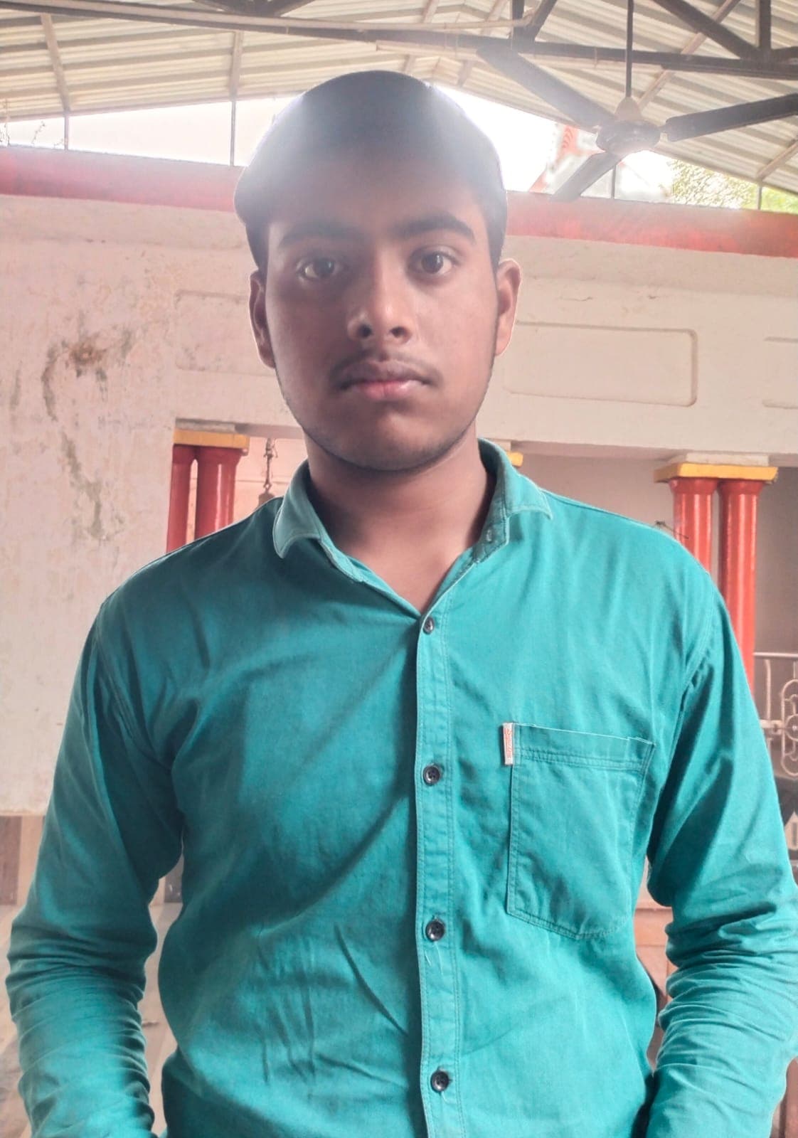 मदद के बहाने एटीएम बदलकर 25 हजार की टप्पेबाजी। गोला / मदरिया