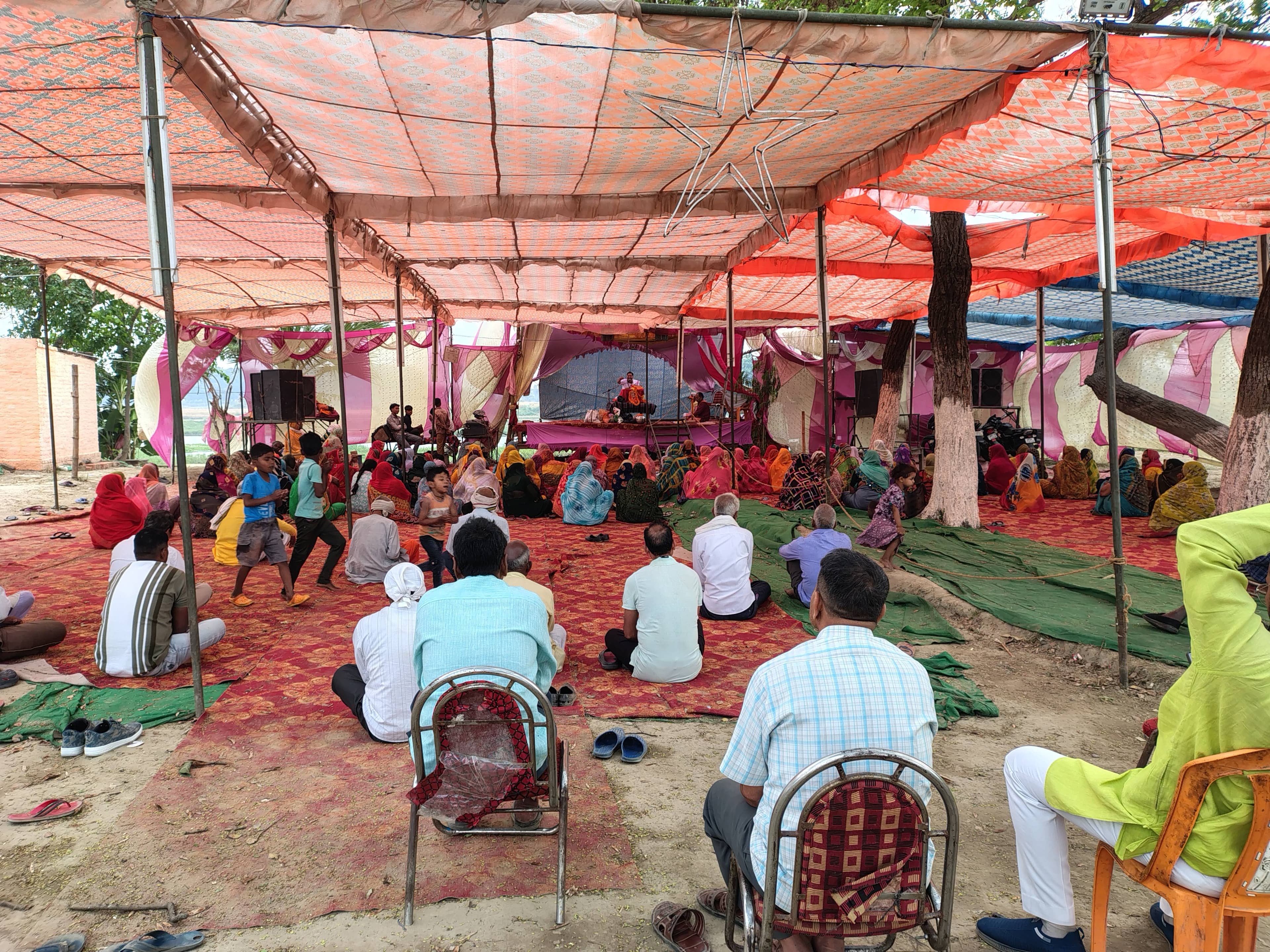 सिकरीगंज। क्षेत्र के ढेबरा बाजार स्थित हनुमानगढ़ी मंदिर परिसर में आयोजित श्री