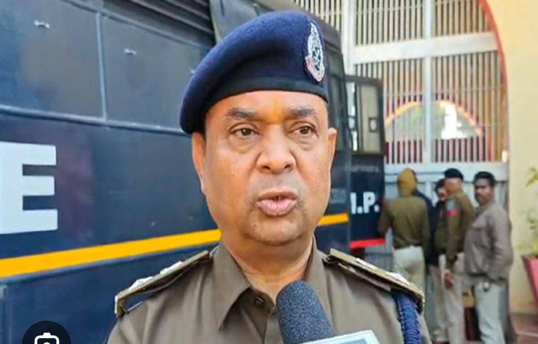 ईद पर भोपाल सेंट्रल जेल में ‘खुली मुलाकात’, कौमी एकता की मिसाल