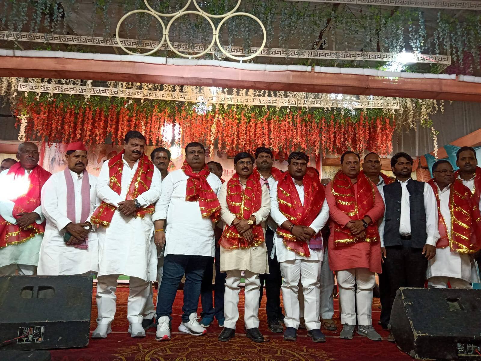 चौरीचौरा में सपा का नवरात्रि  फलाहार भजन संध्या का हुआ आयोजन