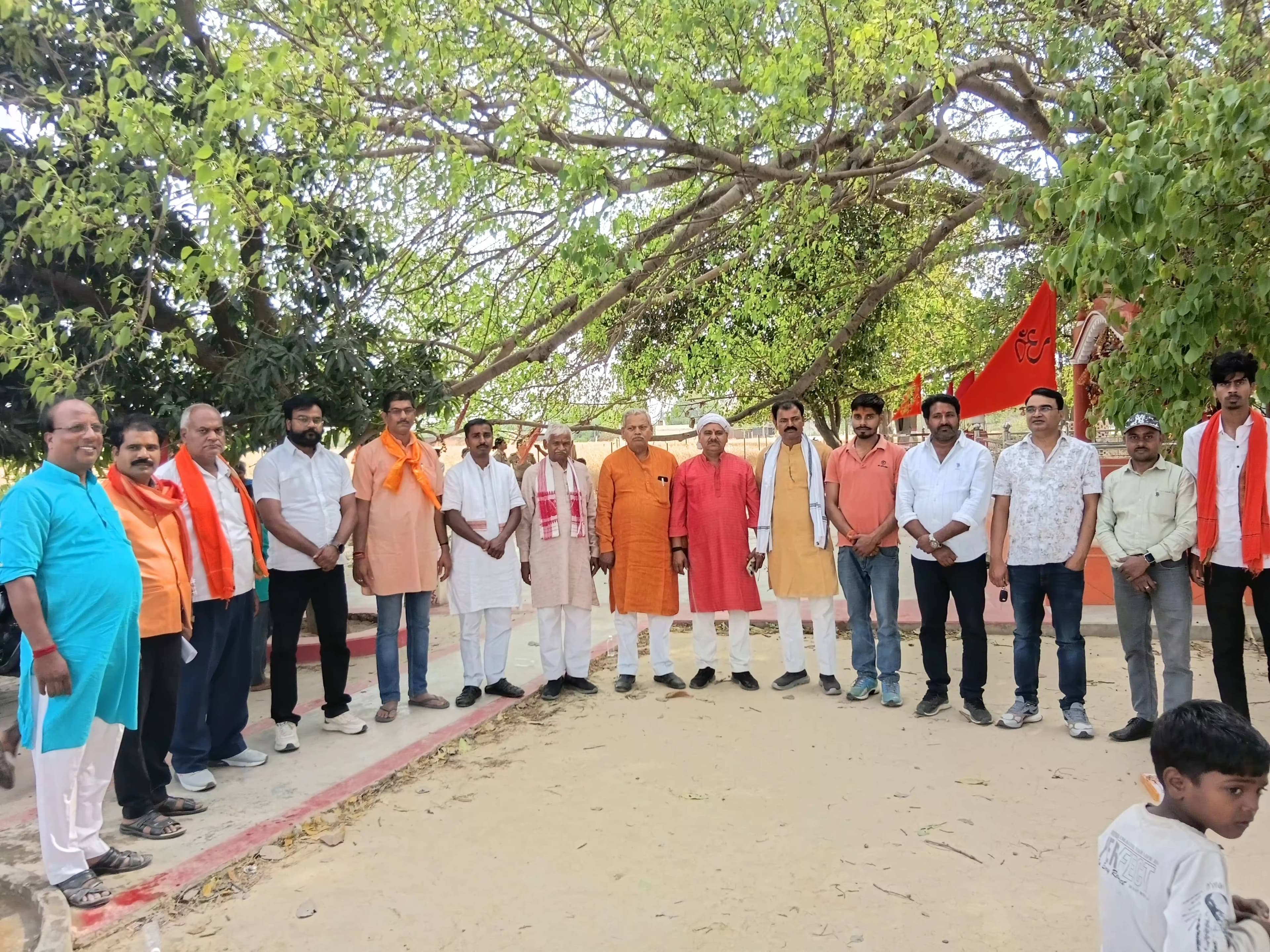 राम नवमी के उपलक्ष्य में निकाली गई भव्य शोभायात्रा जनपद सुल्तानपुर के