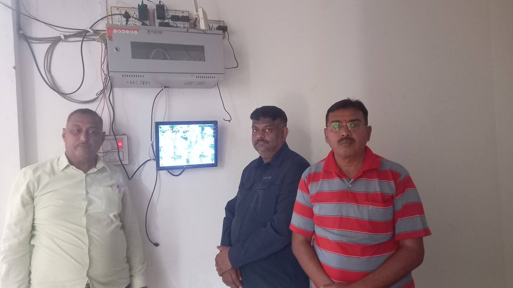 बांसगांव में फिर सक्रिय हुए CCTV कैमरे, सुरक्षा व्यवस्था हुई मजबूत। बांसगांव।