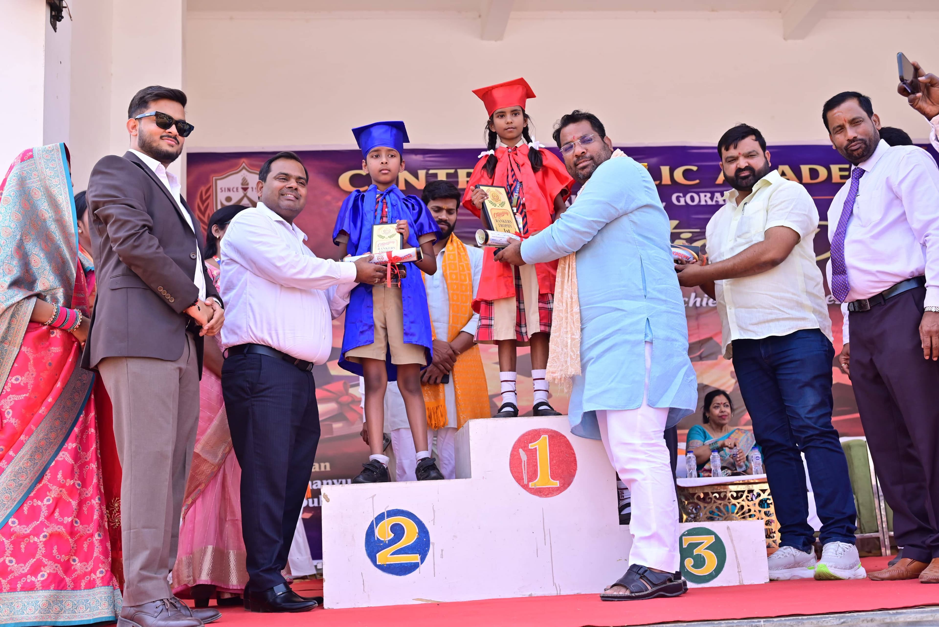 सफलता के लिए विद्यार्थी लक्ष्य निर्धारित  करें विधायक ई सरवन निषाद