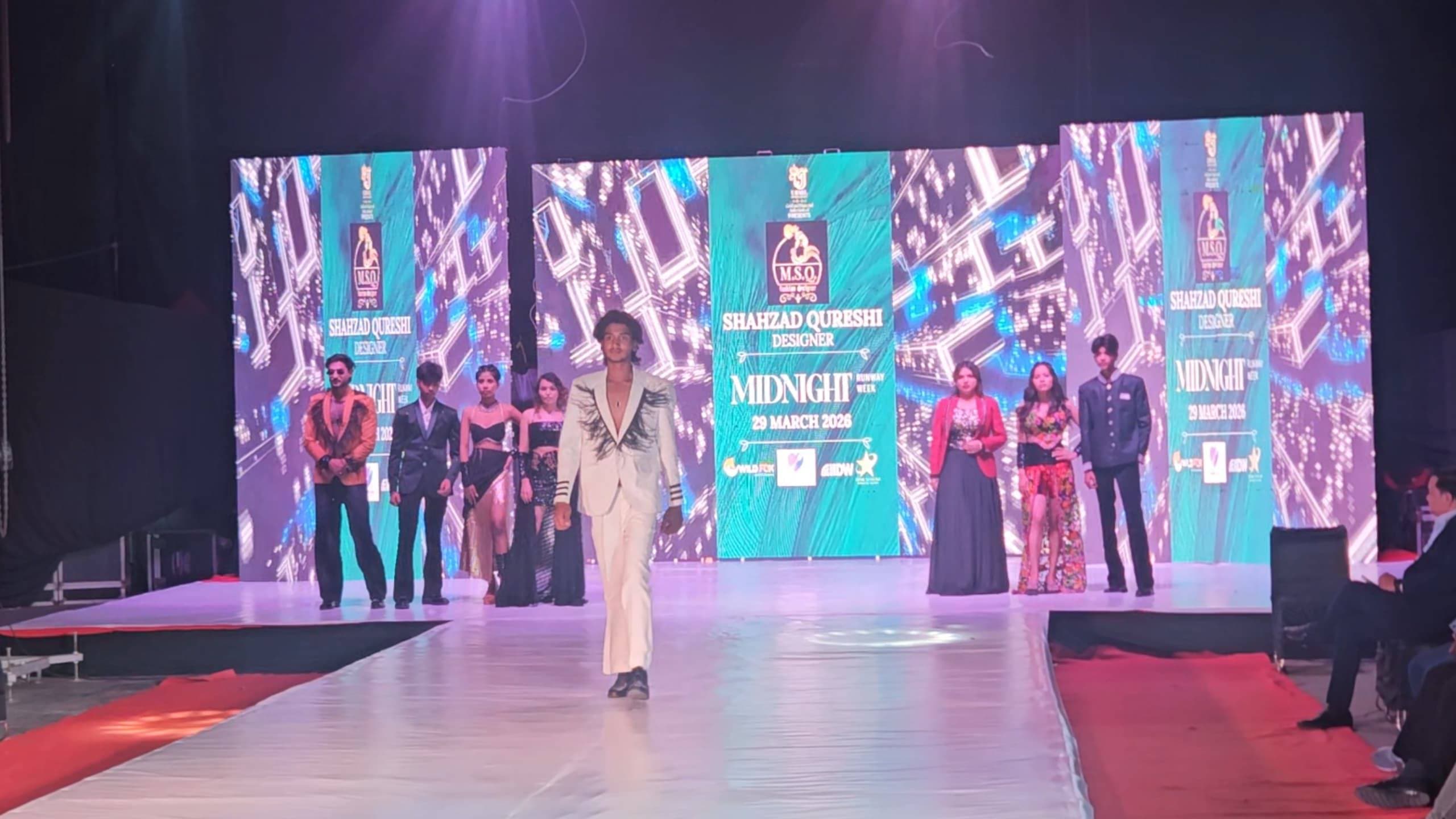 नोएडा फिल्म सिटी के सेक्टर 16A स्थित लक्ष्मी स्टूडियो में “मिड नाइट