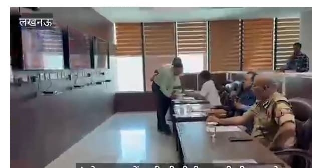 नोएडा में आगजनी-तोड़फोड़: यूपी डीजीपी बोले- भड़काने वाले तत्वों की हो रही