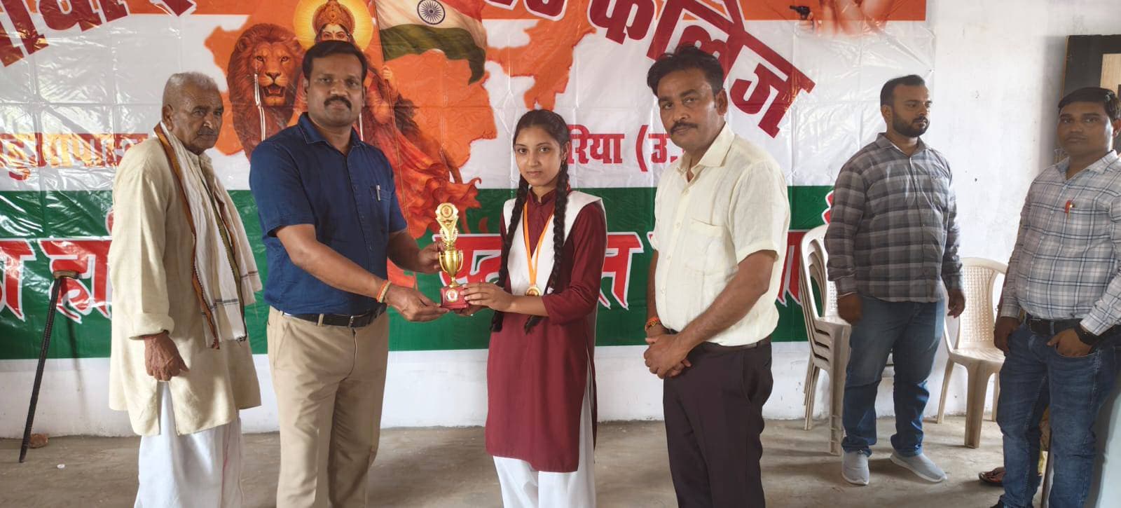 *मेडल एवं प्रशस्ति पत्र देकर किया गया सम्मानित किया गया..