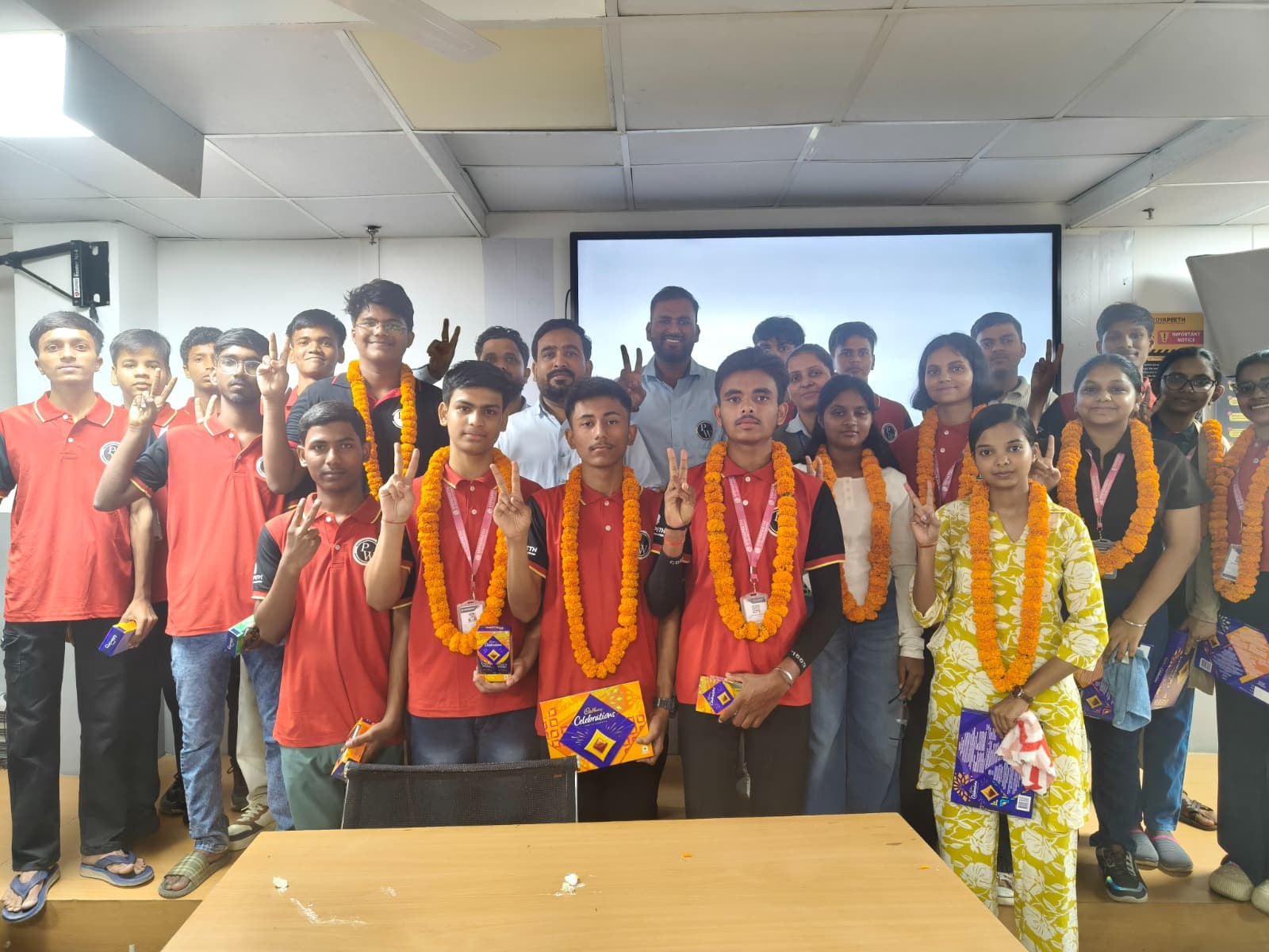 परफेक्ट 100 और अधिक: फिजिक्सवाला के छात्रों ने सीबीएसई कक्षा 10 बोर्ड परीक्षा 2026 में सफलता दर्ज की