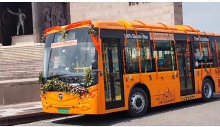 लखनऊ अमौसी एयरपोर्ट से अब इंजीनियरिंग कॉलेज तक चलेंगी ई-बसें लखनऊ। अमौसी