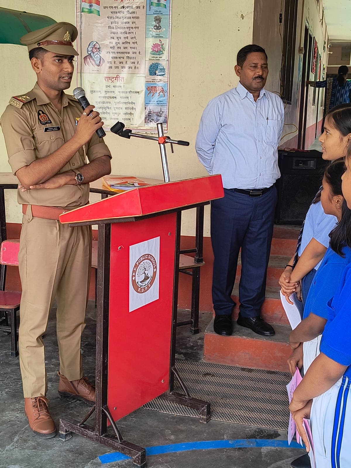 देवरिया में ‘अग्निशमन सेवा सप्ताह’ के तहत स्कूलों में चलाया गया जागरूकता