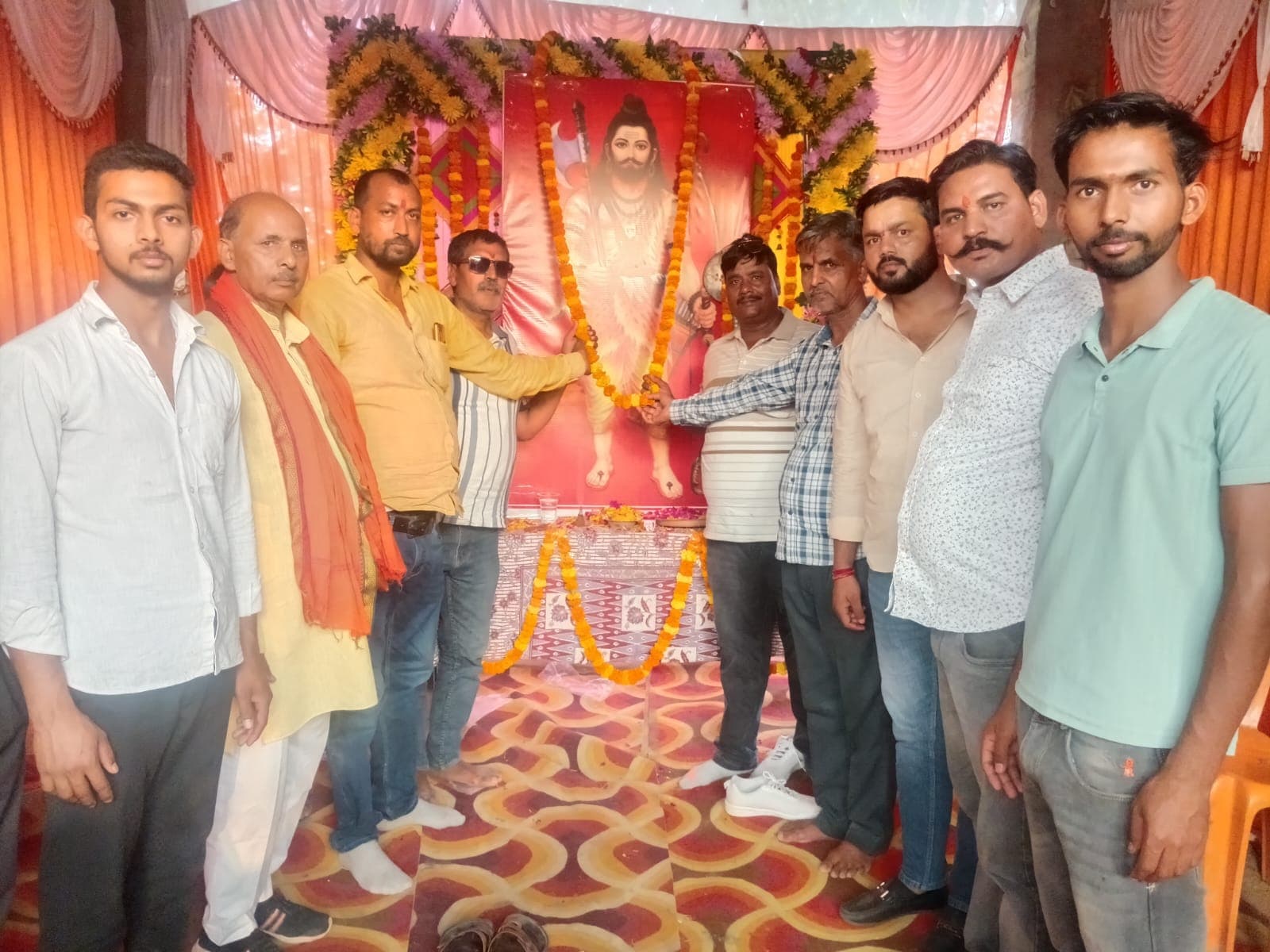 ढेबरा बाजार में धूमधाम से मनाई गई परशुराम जयंती सिकरीगंज क्षेत्र के