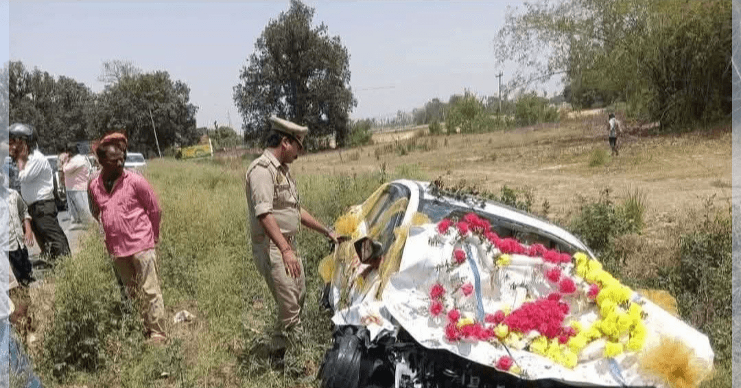 *खलीलाबाद–धनघटा मार्ग पर भीषण टक्कर, दूल्हा-दुल्हन समेत चार लोग घायल* संतकबीर नगर।