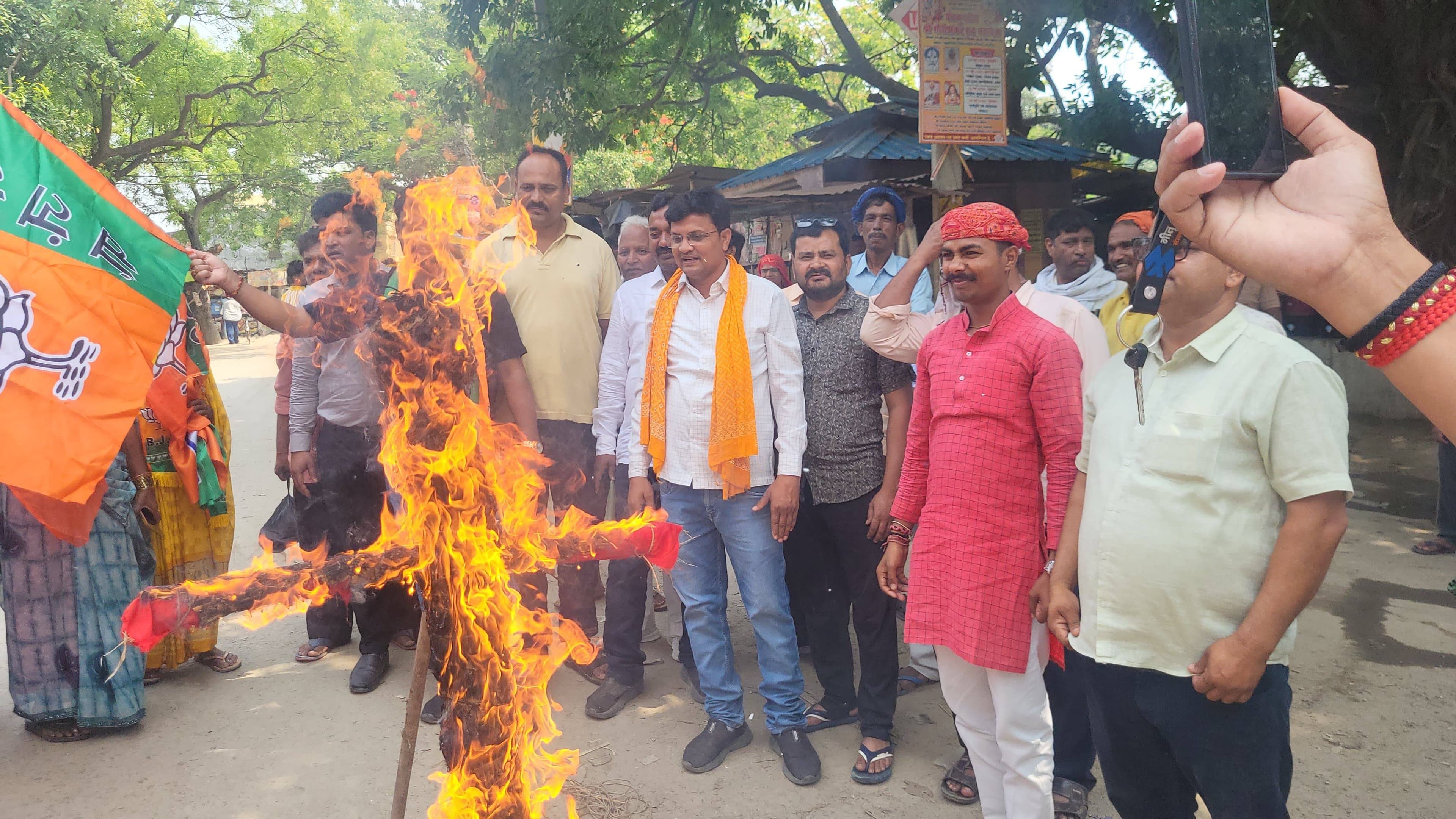 जखनिया में महिला आक्रोश रैली, नारी शक्ति वंदन बिल के विरोध पर
