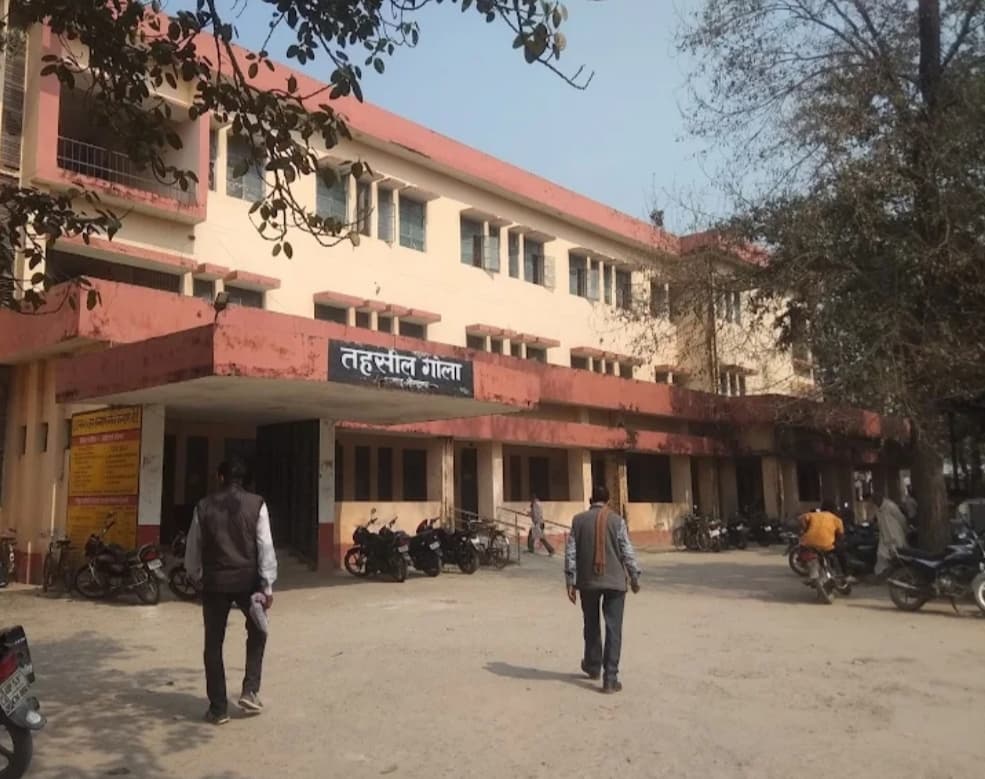 गोला तहसील में संपूर्ण समाधान दिवस सम्पन्न, पत्रकारों में अव्यवस्था को लेकर