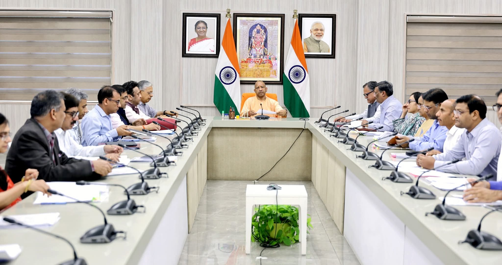 मिशन मोड में 'नया उत्तर प्रदेश': CM योगी ने दी विकास योजनाओं