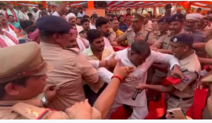 ट्रेन के शुभारंभ कार्यक्रम में आमने- सामने आए भाजपा-सपा समर्थक, पुलिस व