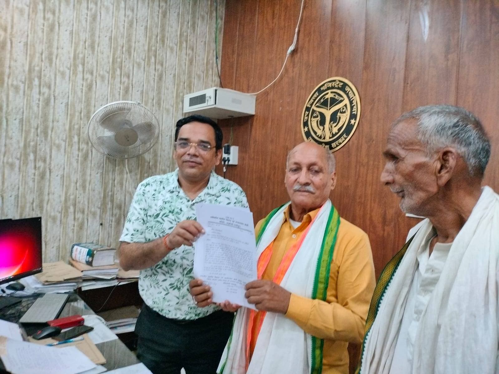 जखनिया क्षेत्र की सड़कों के पुनर्निर्माण की मांग तेज विभिन्न मार्गों की