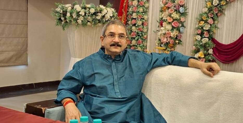 गाजीपुर भू-माफिया, शिक्षा माफिया, खनन माफिया, शराब माफिया एवं ट्रांसफर उद्योग के
