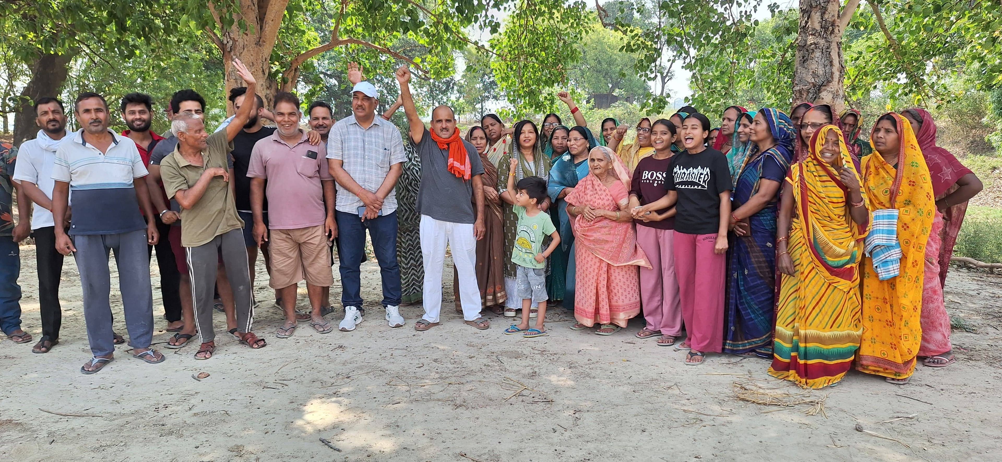 भ्रष्टाचार के आरोपों से घिरा सादात का हुरमुजपुर गांव, ग्रामीणों ने किया
