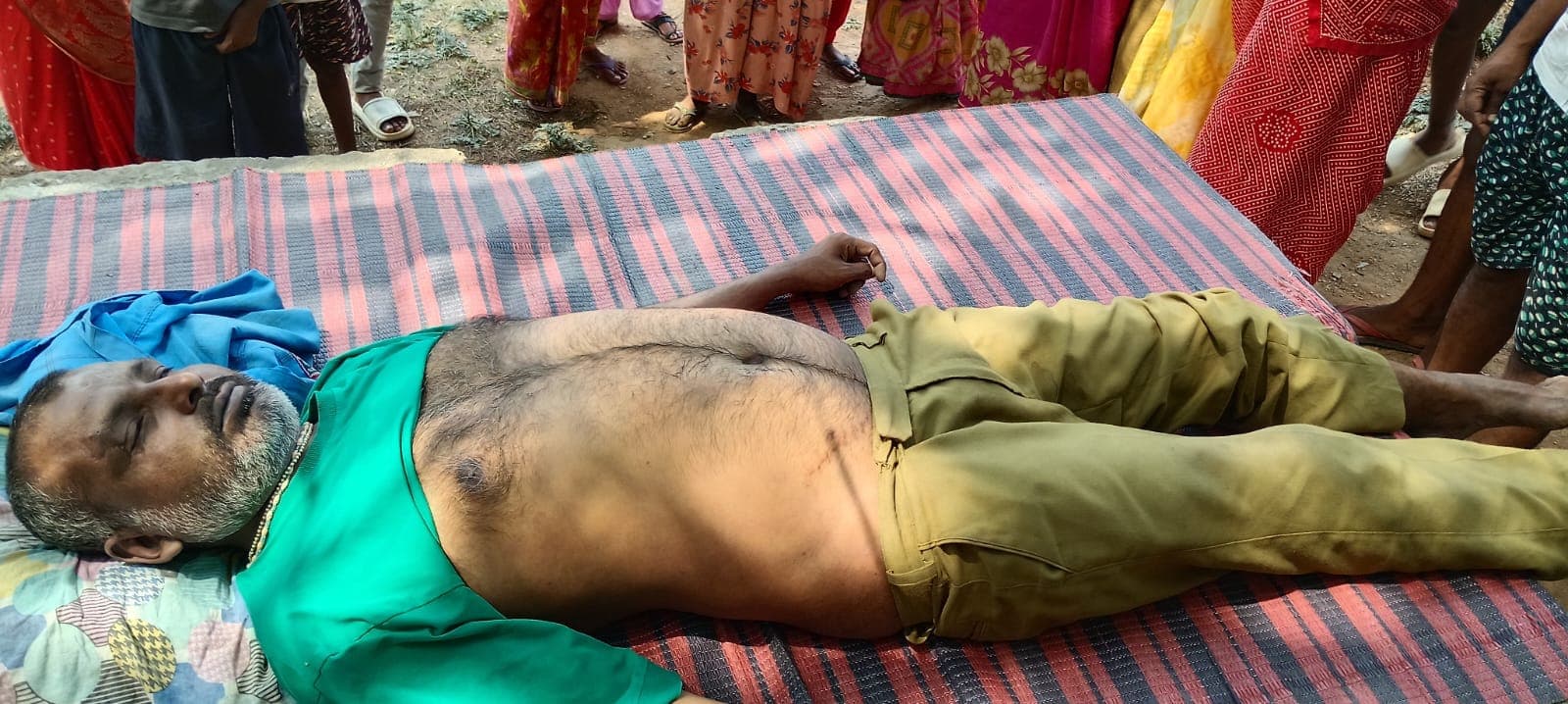 इंद्र कुमार पुत्र स्वर्गीय प्रहलाद निवासी धौठाटोला डाला सोनभद्र उम्र करीब 42