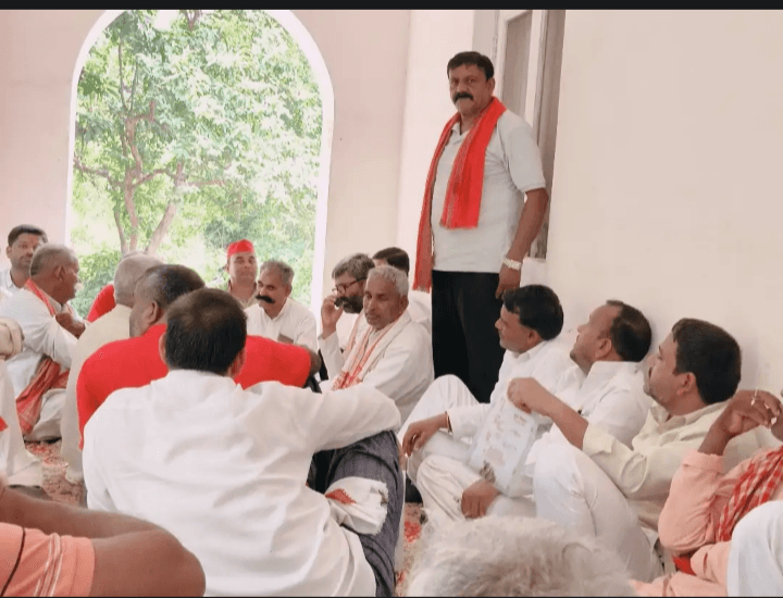 सपा ने बैठक कर कई मुद्दों पर भाजपा को घेरा