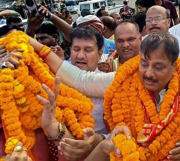नवनियुक्त भाजपा प्रदेश* *उपाध्यक्ष डॉ धर्मेंद्र सिंह का* *रमेश प्रताप गुप्ता के*