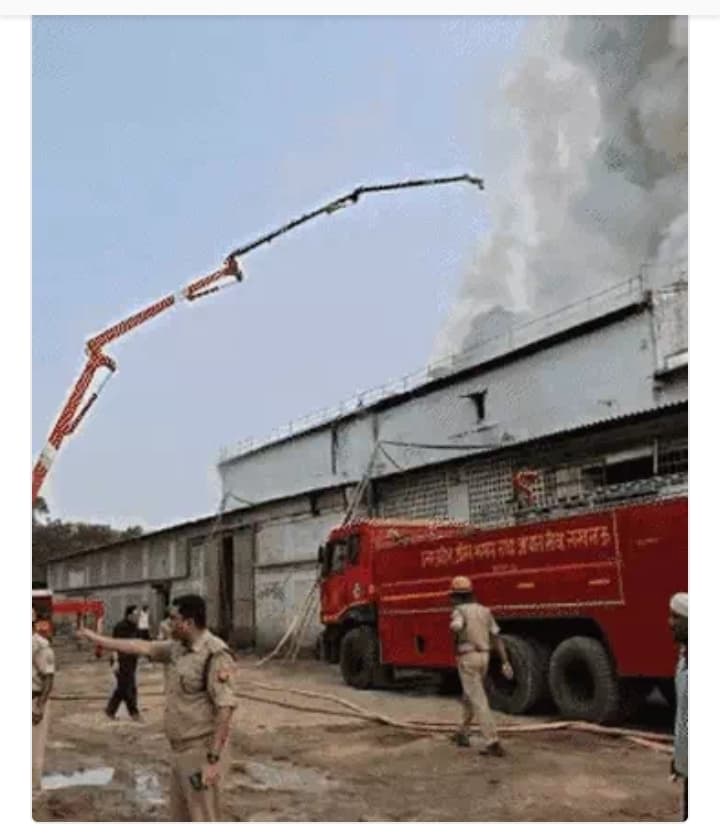 *लखनऊ के चिनहट में हिमालयन कोल्ड स्टोरेज में भीषण आग: 4 किमी