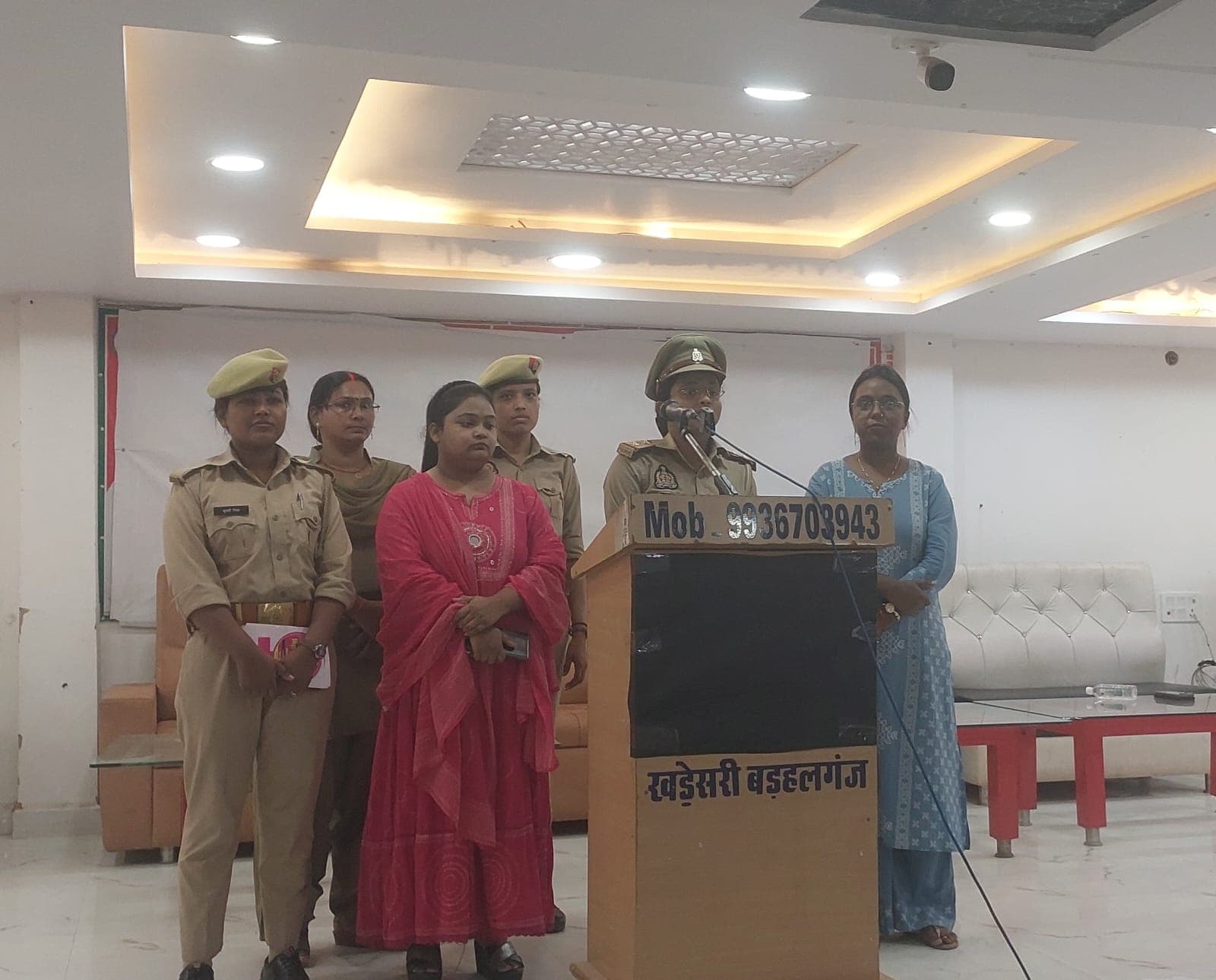 साइबर जागरूकता अभियान के तहत महिलाओं को किया गया जागरूक
