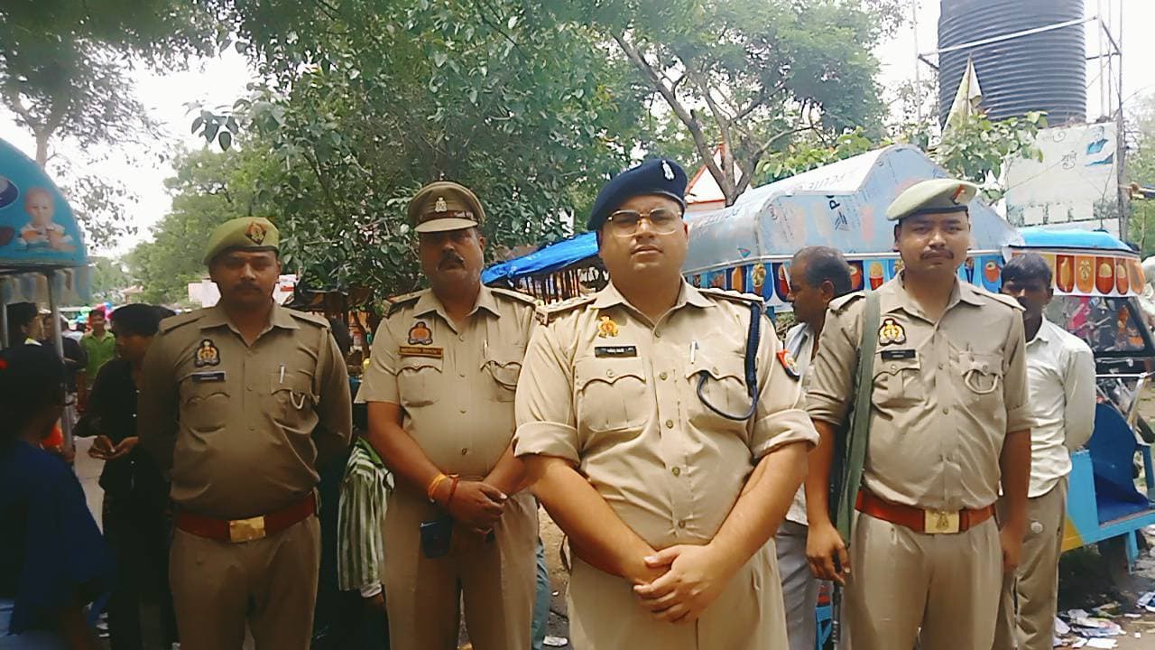 रिपोर्टर आदित्य कुमार परानू बाबा उत्तर प्रदेश के चित्रकूट और प्रयागराज की