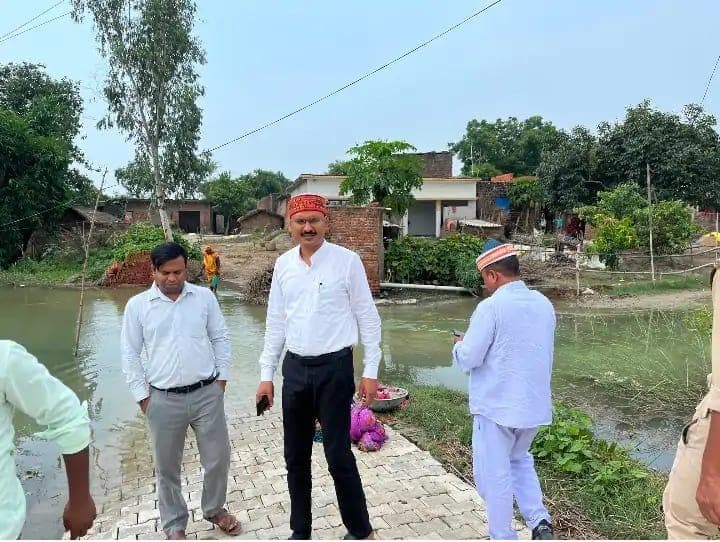 बेलघाट में सरयू नदी का जलस्तर बढ़ा, गांव बाढ़ से घिराः खजनी