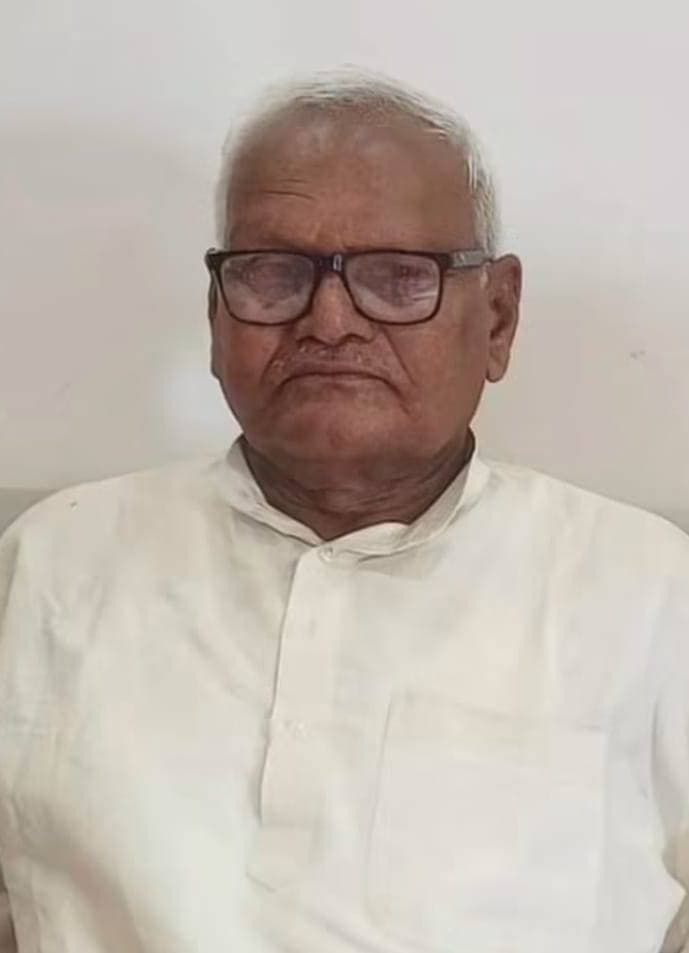 शिक्षा जगत ने खोया अपना अनमोल मार्गदर्शक, मुसाफिर यादव ‘गुरु जी’ का