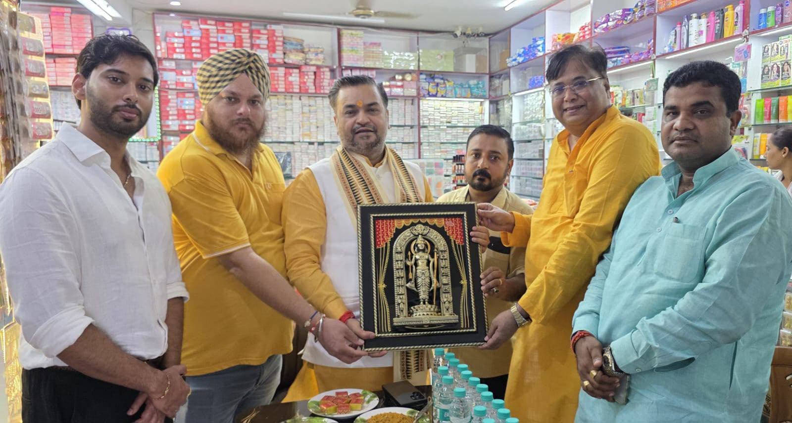 सभापति/एमएलसी अनूप गुप्ता का हुआ, सुलतानपुर आगमन
घु उद्योग व्यापार मंडल ने किया भव्य स्वागत अभिनन्दन