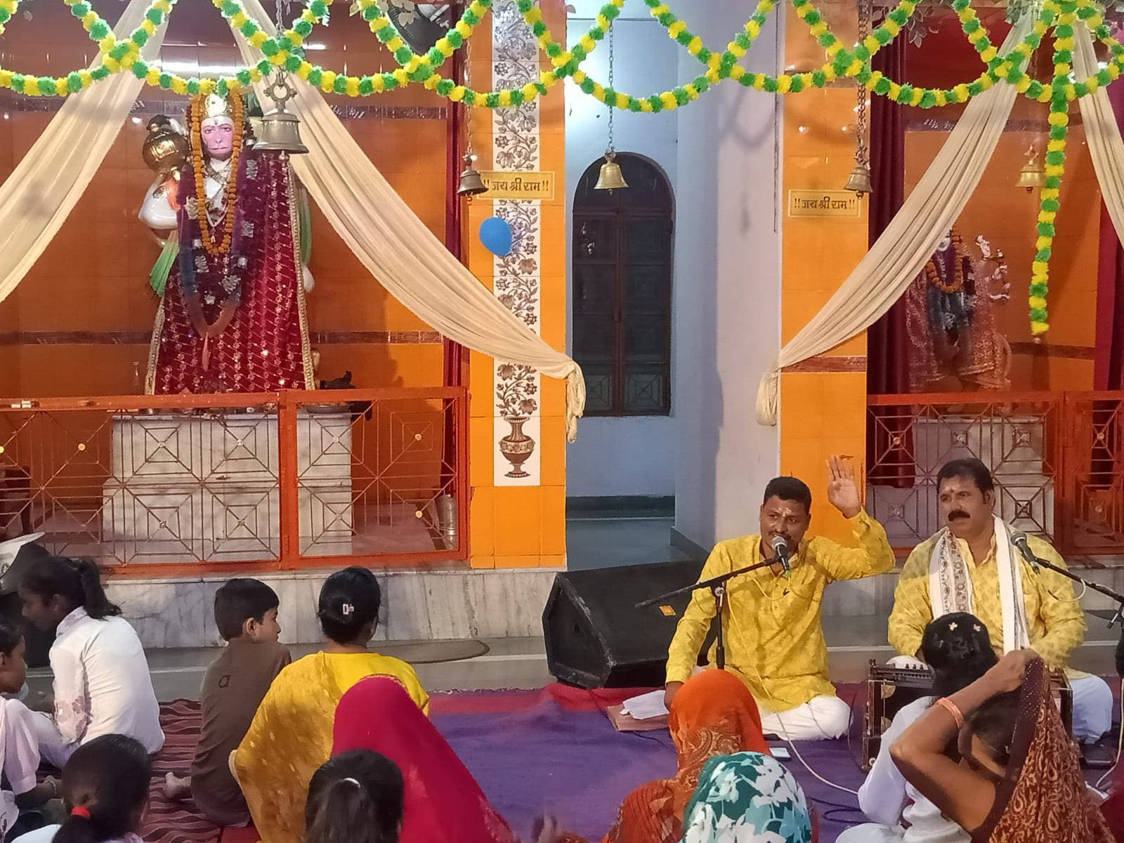 सरैया हनुमंत धाम में हर्षोल्लास से मनाया गया श्रीकृष्ण जन्माष्टमी