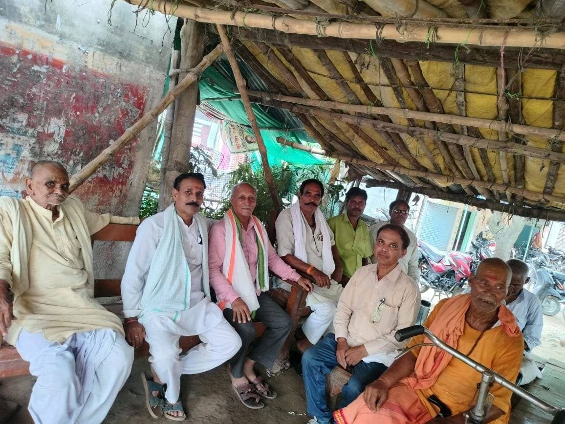 कांग्रेस संगठन सृजन एवं वर्तमान राजनीतिक परिस्थितियों पर हुई चर्चा जखनिया, गाजीपुर।