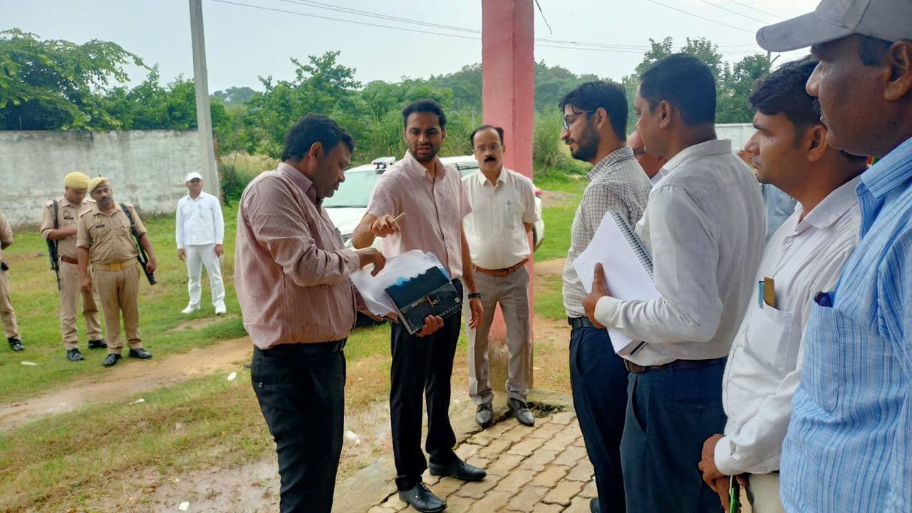 बांसगांव संदेश बरहज निर्माणाधीन नगर पंचायत कार्यालय बरियारपुर के कार्य में विलंब