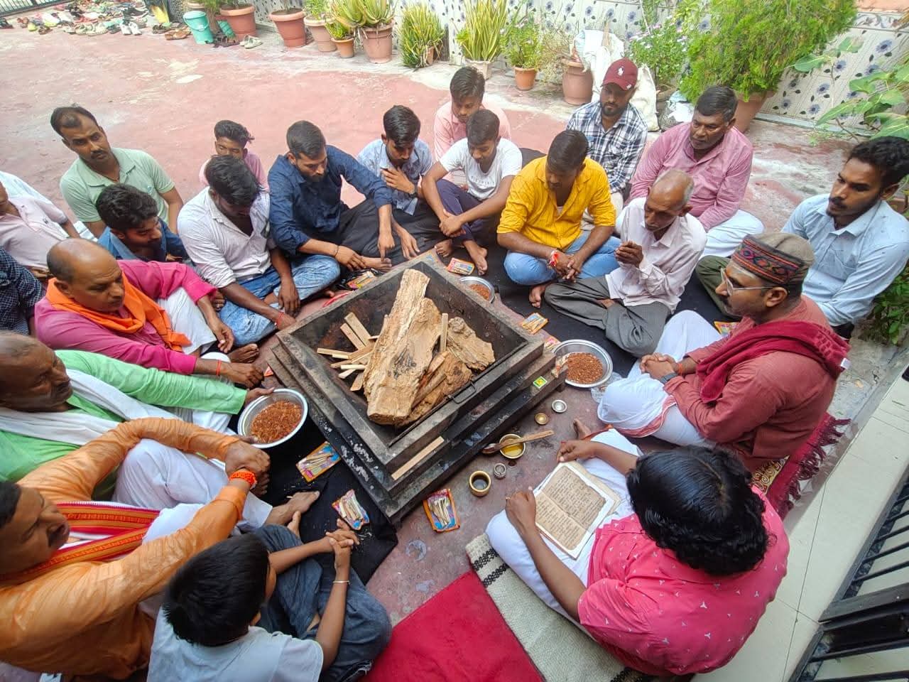 📰 बटुक भैरव मंदिर असौजी में रविवार को हुआ सामूहिक हवन-पूजन एवं
