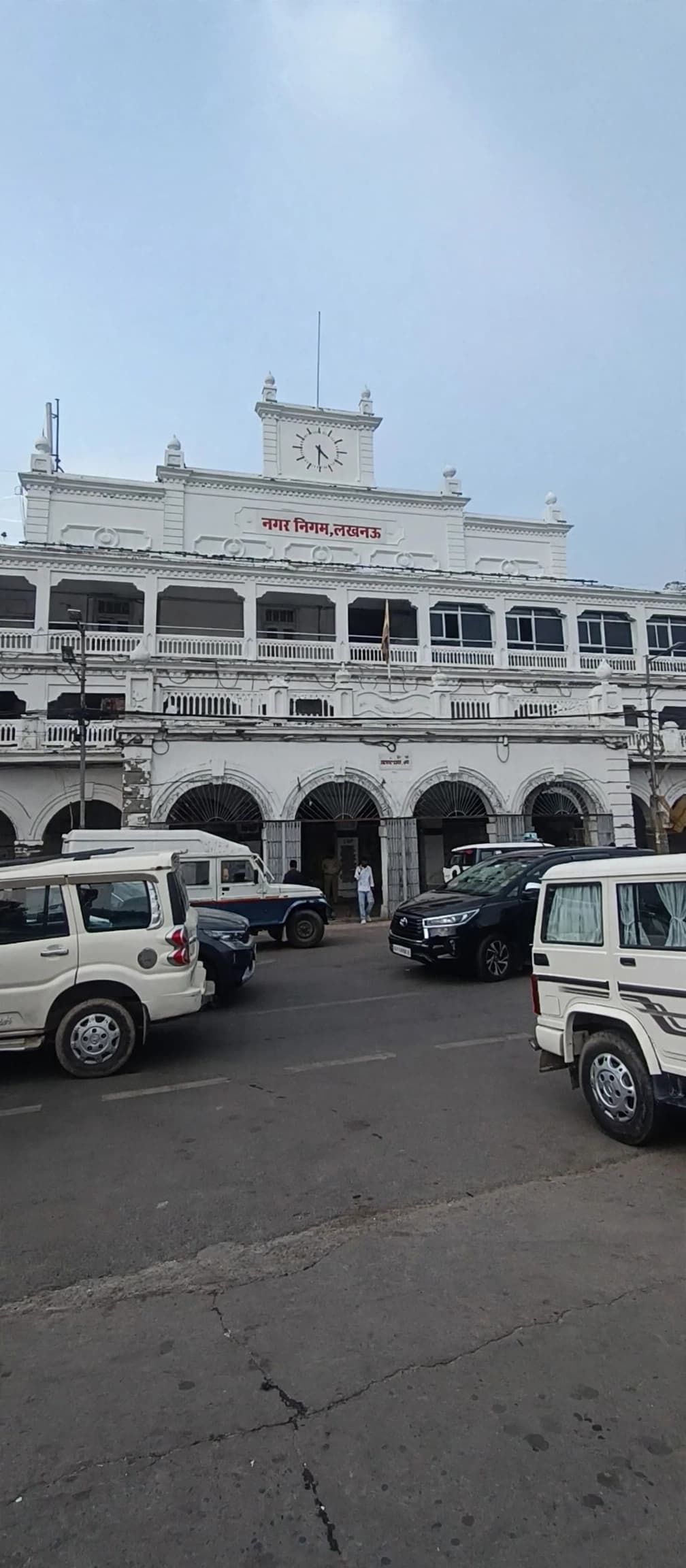 जानकीपुरम में 10 करोड़ की लाइब्रेरी के निर्माण पर सवाल, पार्षद बोलीं-