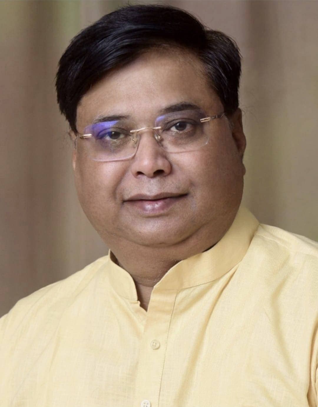 मुख्यमंत्री योगी आदित्यनाथ ने समाजसेवी डी.पी. गुप्ता के जनसेवा कार्यों की सराहना