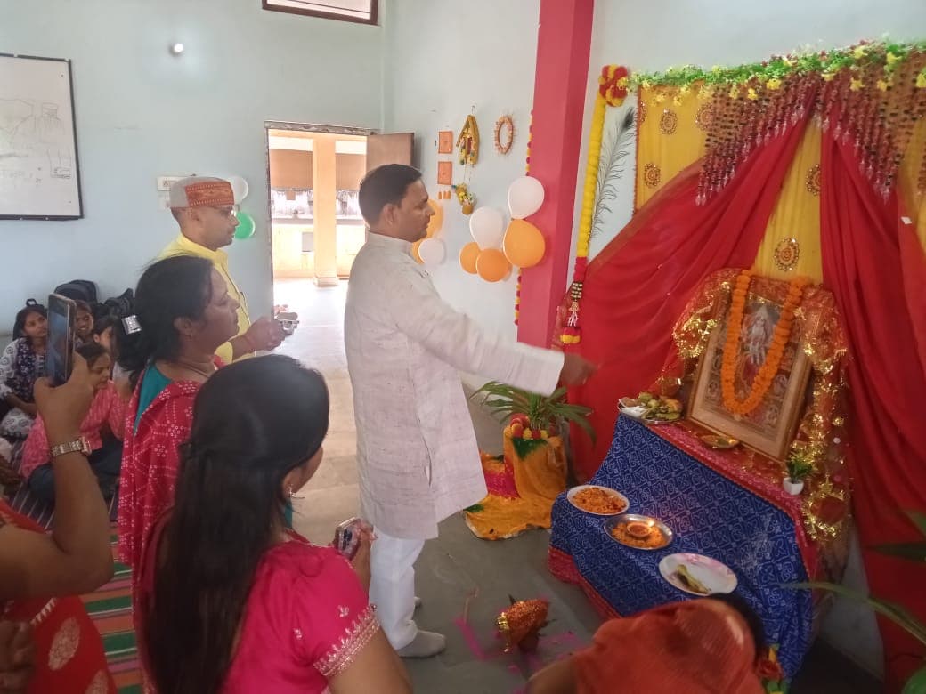 मां जगदंबा पूजन एवं चौकी जागरण में भजनों से भक्तिमय हुआ माहौल