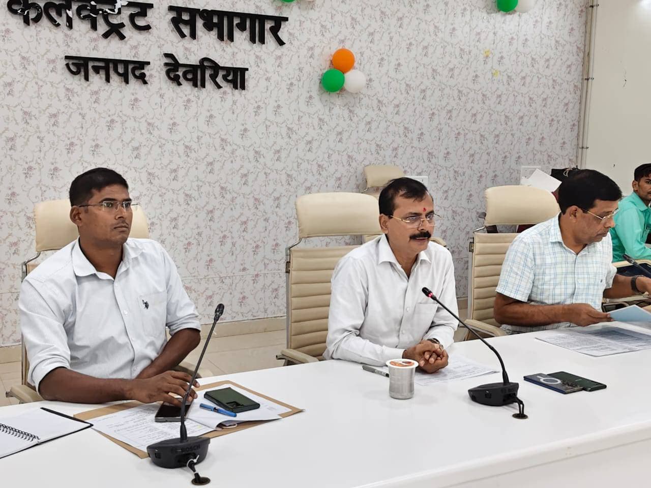 उत्तर प्रदेश विधान परिषद के गोरखपुर-फैजाबाद खण्ड शिक्षक निर्वाचन की तैयारियों की सीडीओ ने की समीक्षा